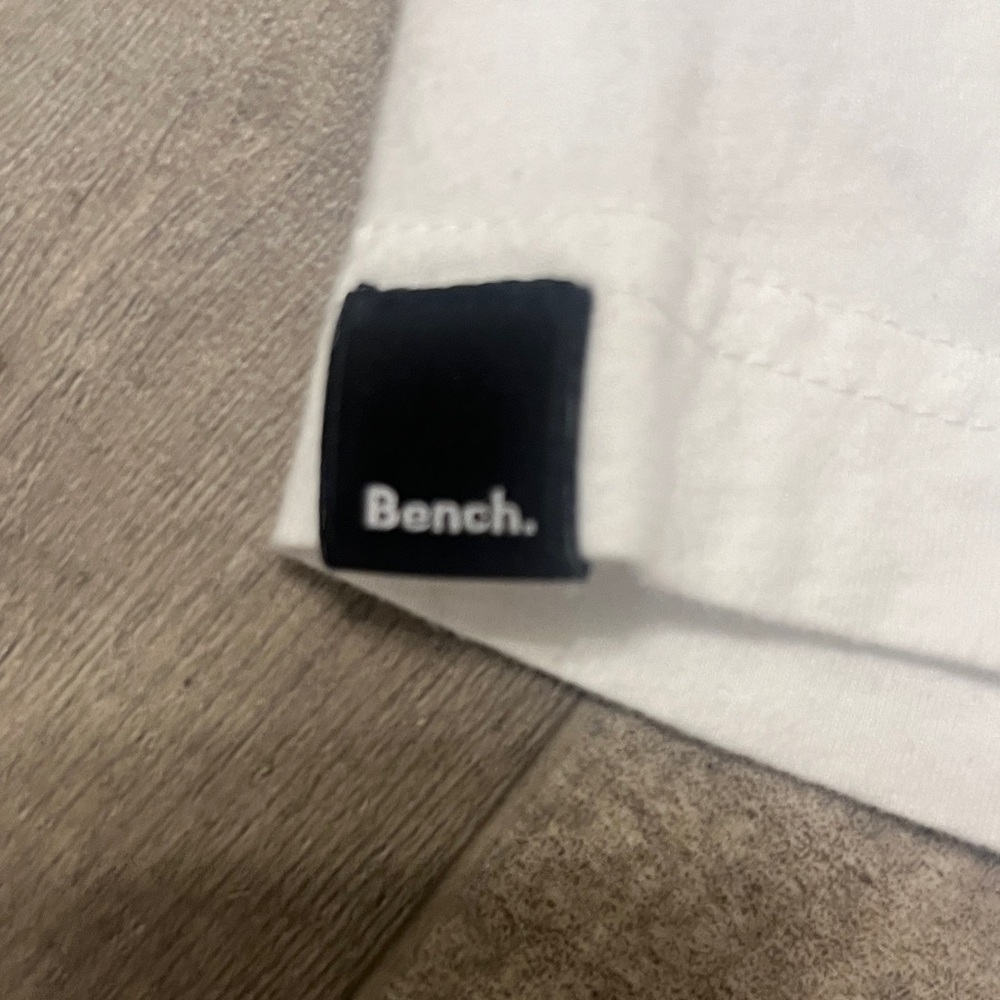 Bench White and Red Graphic woMen's Tee - Picture 10 of 11